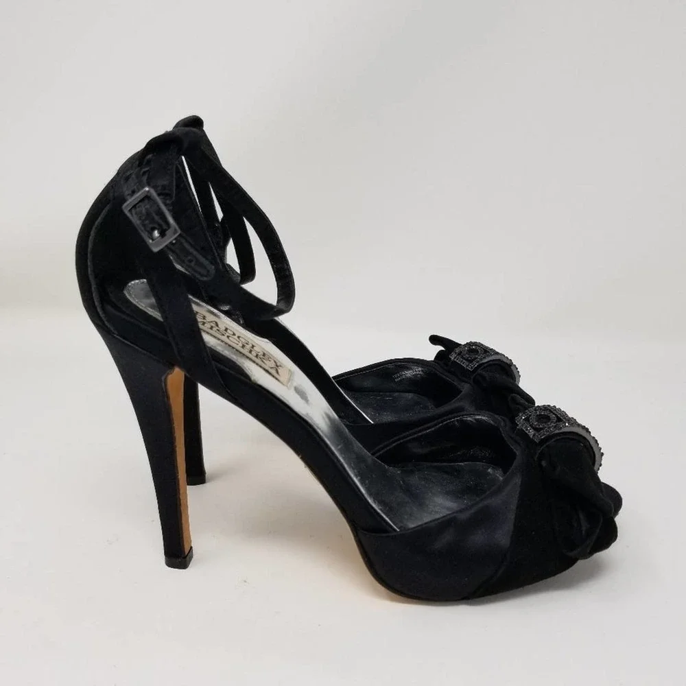Badgley Mischka Satin Rhinestone Bow Peep Toe Ankle Strap Heel Pump Black Size 8